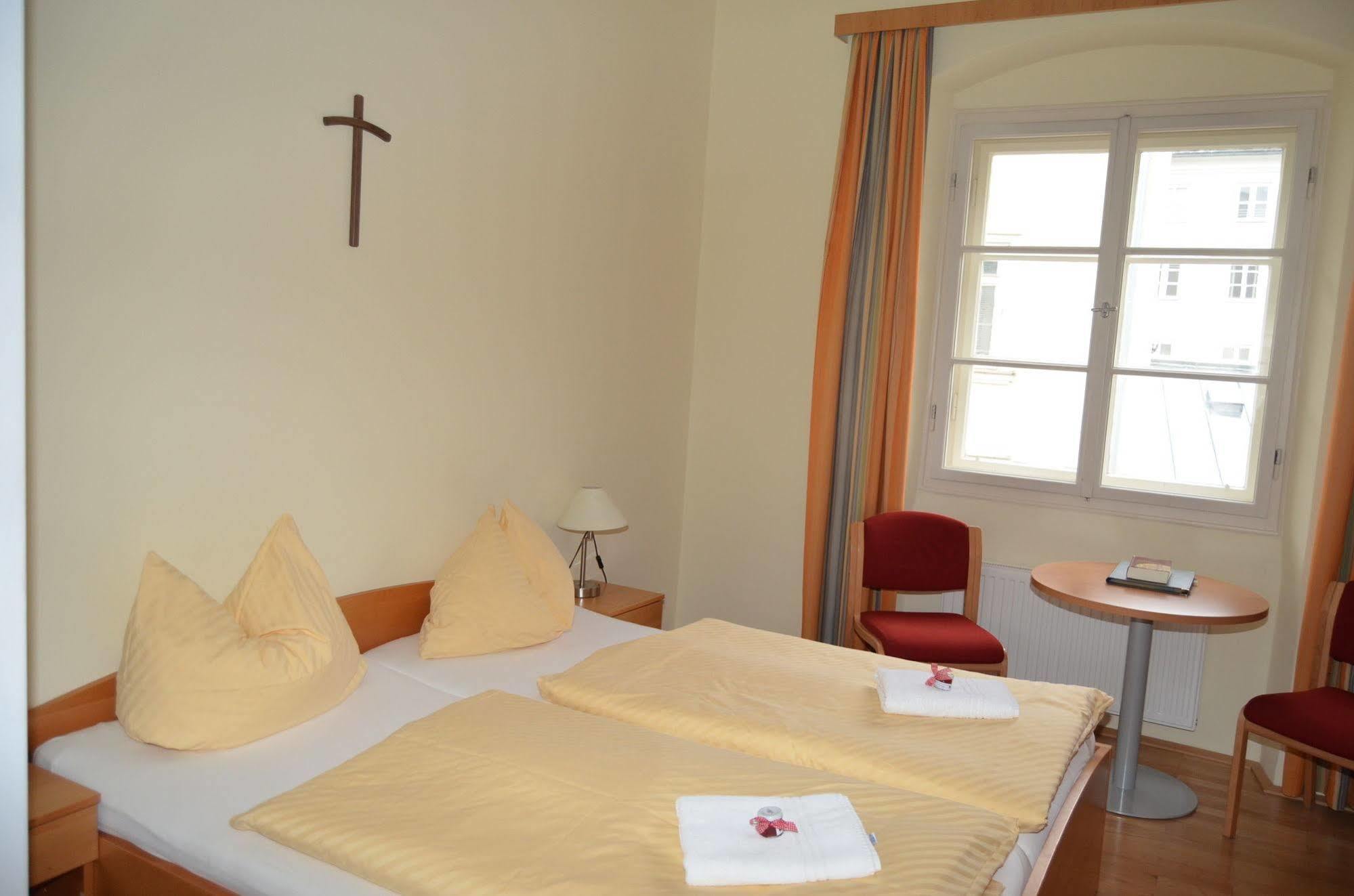 Im Priesterseminar Gasthof